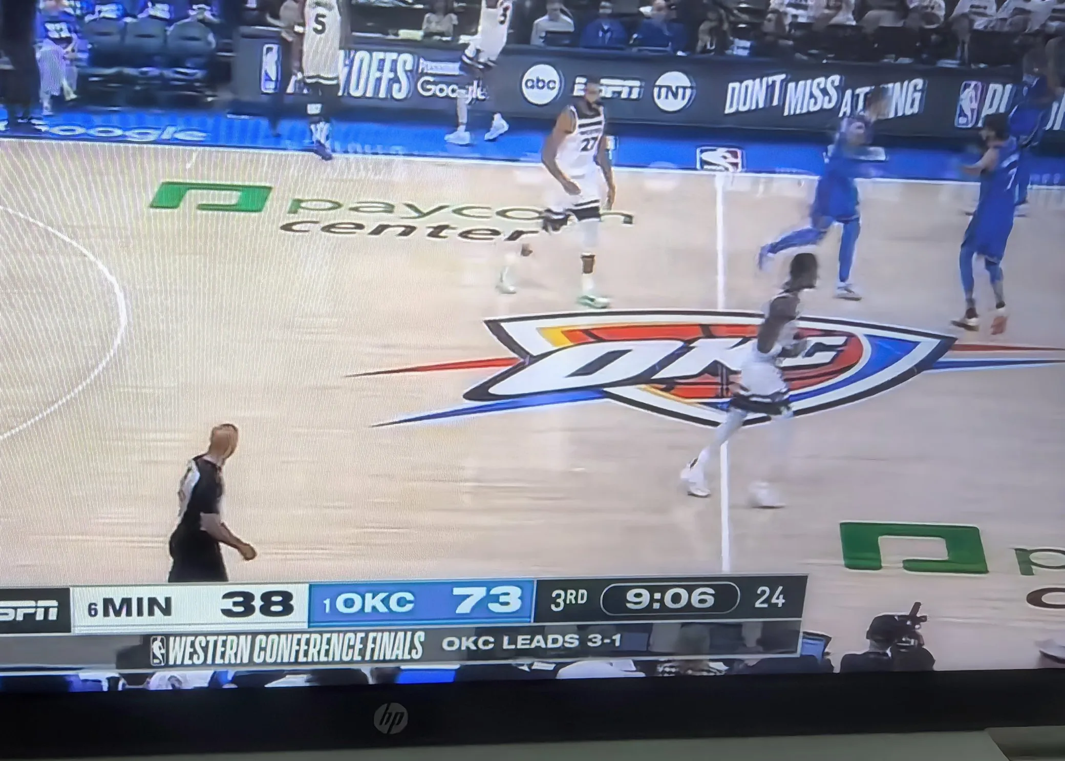 森林狼后卫受伤，恐影响球队赛季进程的简单介绍